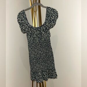 Body-con floral dress! Perfect for spring/summer!